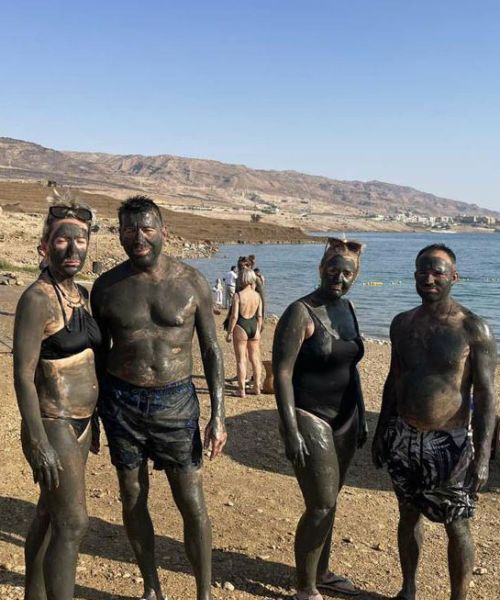 Fiesta del barro del Mar Muerto